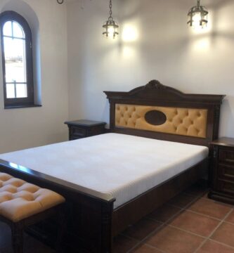 Wooden bed 180x200
