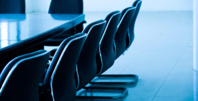 Close up Table Council Premium 16 people